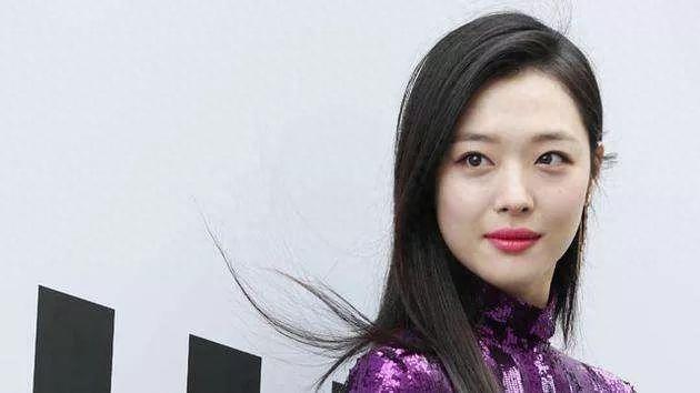 韩国女星崔雪莉自杀：出格言行的背后，处处隐藏着心理创伤