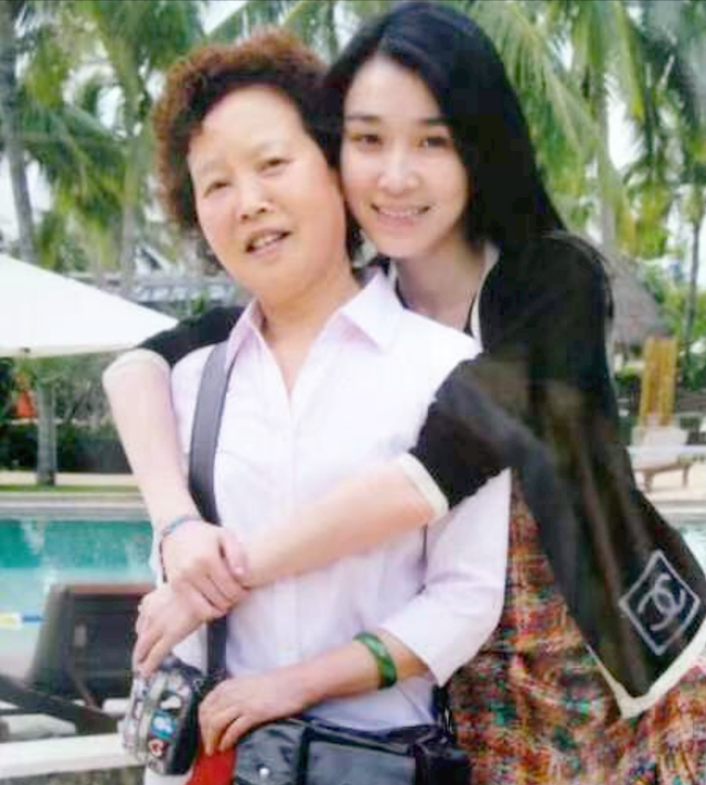 低调女星陈丽娜：与母亲相依为命，戏红人不红，42岁婚姻成谜