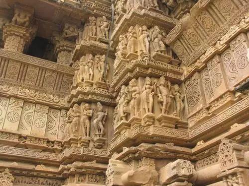 印度不止泰姬陵！这7座印度最美寺庙带你思考人生