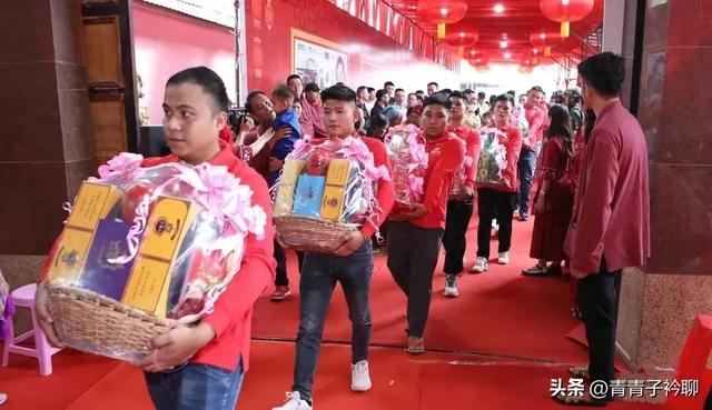 “诈二代”庆生，百余位华人影视明星视频祝寿。