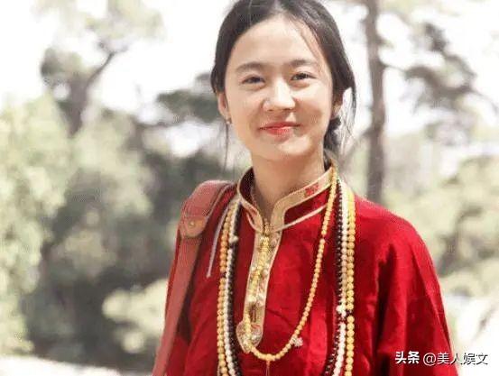 盘点来自藏族的10位美女明星，个个人美歌甜，异域性感风情迷人