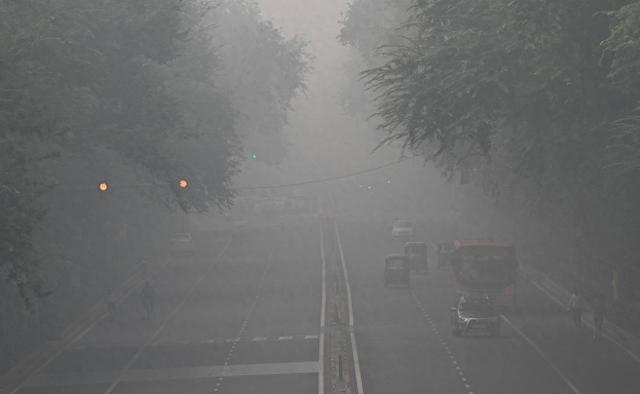 印媒：空气质量达“重度污染”级别，新德里学校延长停课时间
