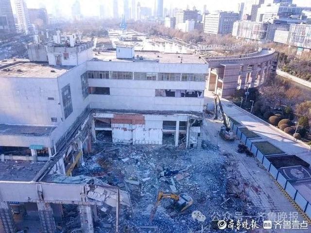 泉城广场网红科技馆拆除，将建设新的艺术展览馆，新馆打卡攻略看这里！