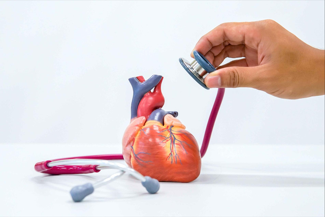医生提醒：心跳太快，别总以为是心血管疾病，或和这几个原因有关