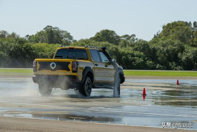 长城坦克500和Alpha PHEV 首次试驾:扩大续航里程