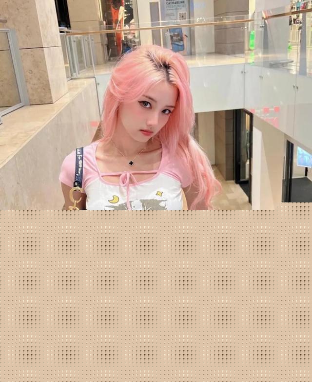 顶级模特Vyvan Le!混血华裔美女坐拥百万粉丝,身材火辣超有料!