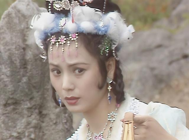 《西游记》中颜值最高的八位女妖,有两位是狐狸变化而成的