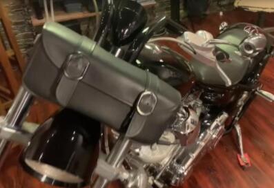 老公爱车如狂,装饰新家全用汽车零件做摆件,效果堪比4s店