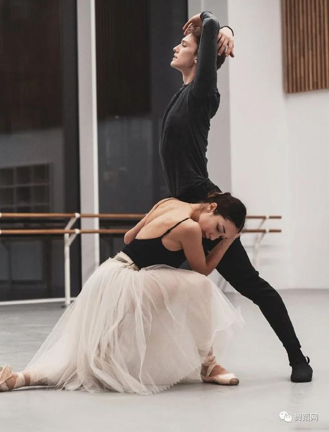 安利一组双人舞蹈照片,美扑面而来