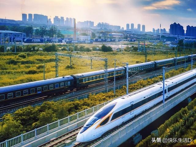 去张家界的时间又缩短了,长沙可开通环线高铁