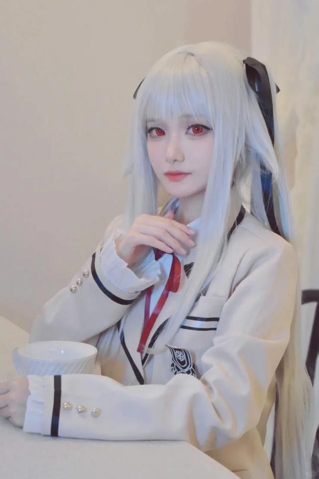 美少女万华镜篝之雾枝COS，黑丝过膝袜，简直太爱了