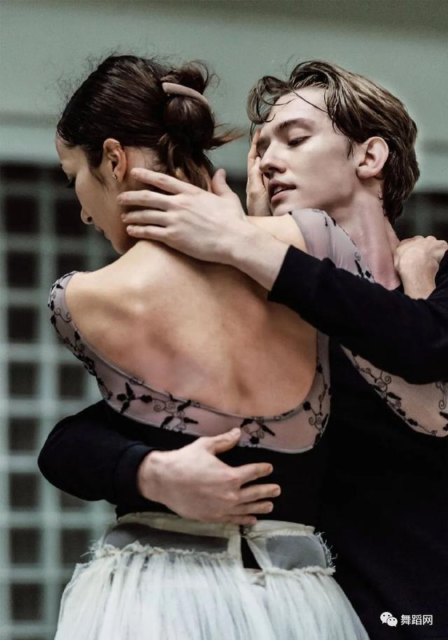 安利一组双人舞蹈照片,美扑面而来