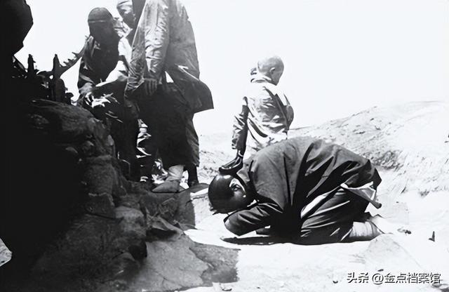 罕见老照片:洋人拍摄日本女裙底,慰安妇发怒咬断鬼子下体