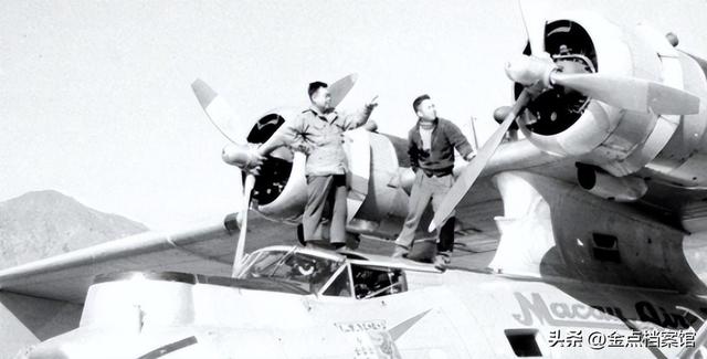 罕见老照片:洋人拍摄日本女裙底,慰安妇发怒咬断鬼子下体