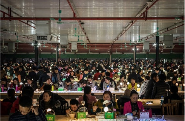 再下翡翠集散地,四会平洲揭阳。