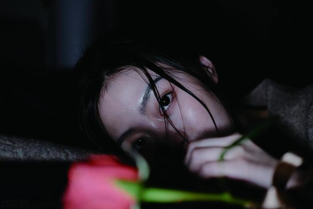 黑人外教杀害美女校花,表面光鲜内心歹毒!跨国师生恋酿成悲剧