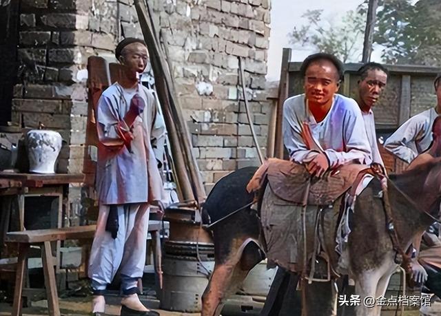 罕见老照片:洋人拍摄日本女裙底,慰安妇发怒咬断鬼子下体