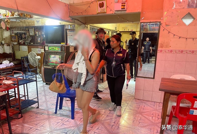 7名泰-老女子被捕!泰警方捣毁暗操卖淫卡拉OK店!