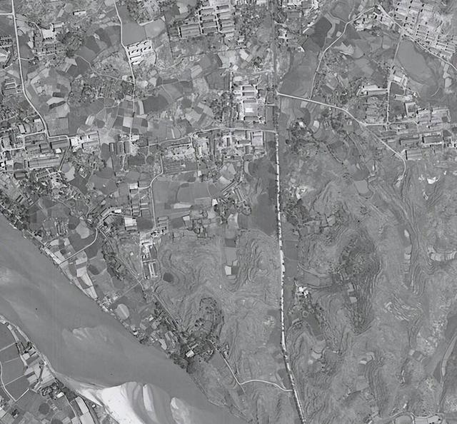 珍贵老照片,日军强征慰安妇,身上涂满奶油的性感美女