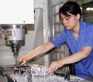 美女机械厂(“湘女数控第一人”湘潭妈妈把高精尖玩出了新高度)