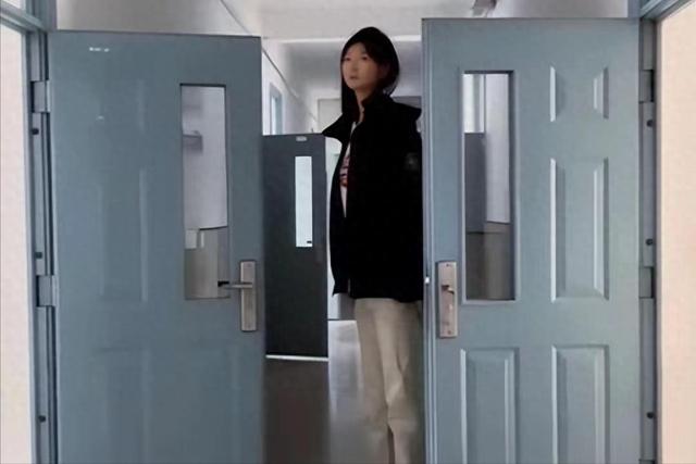 20岁身高堪比姚明,貌美如花大大大美女,人比门框高,对象不好找