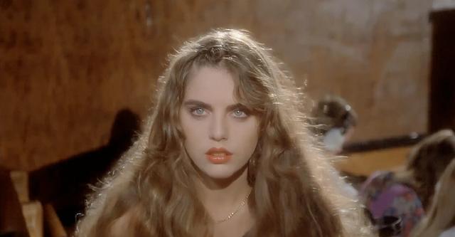 殿堂级铅黄电影:美女掉进地狱,被沦为转生容器!