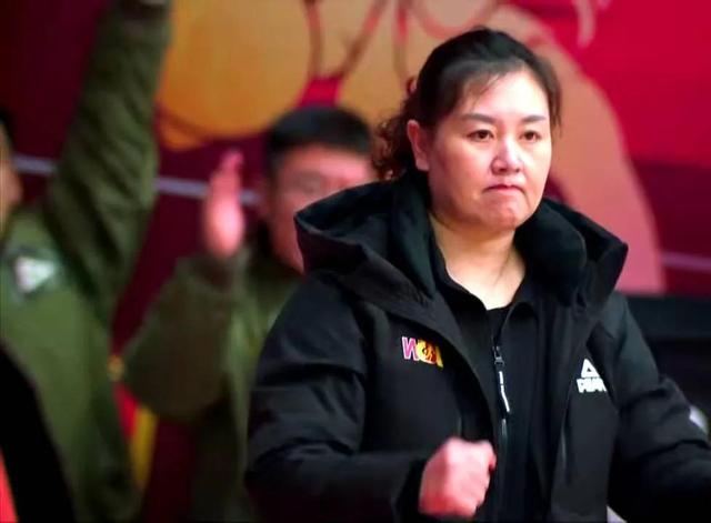 四川女篮总冠军悬了,李梦惨遭昔日队友围剿,恐第二战无力翻盘