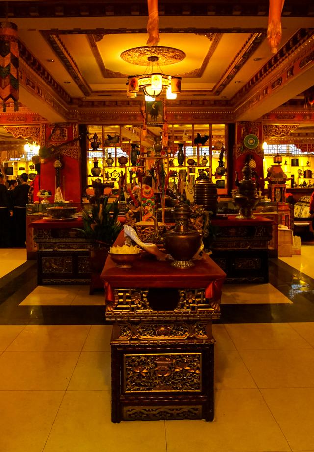 西藏旅游不可错过的藏式餐厅,品美食长见识,藏族美女能歌善舞