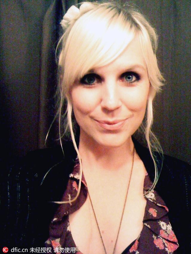 一言不合就变性!金发美女爆照述其从小伙变女人的历程