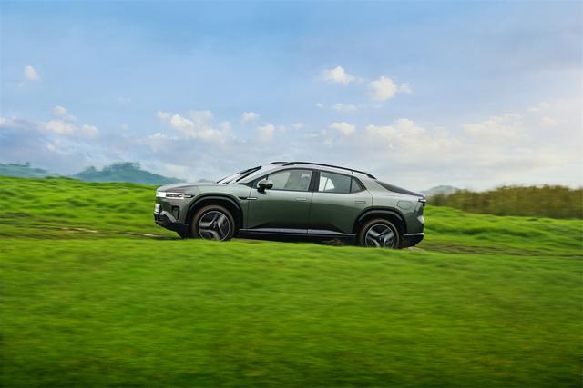 可变形的汽车!家庭大玩具!长安启源E07上市售价19.99万元起