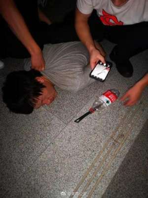 师哥把美女(长沙刺伤女子的嫌疑人被抓事件始末 男子为什么捅刺女子臀部详细经过)