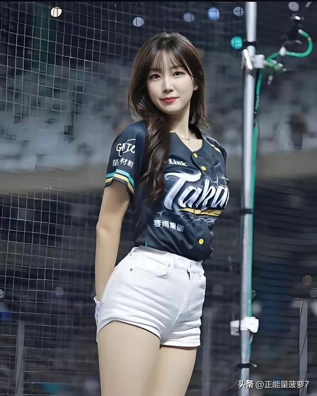 韩国啦啦队的美少女!场上舞动青春,场下个个乖宝宝