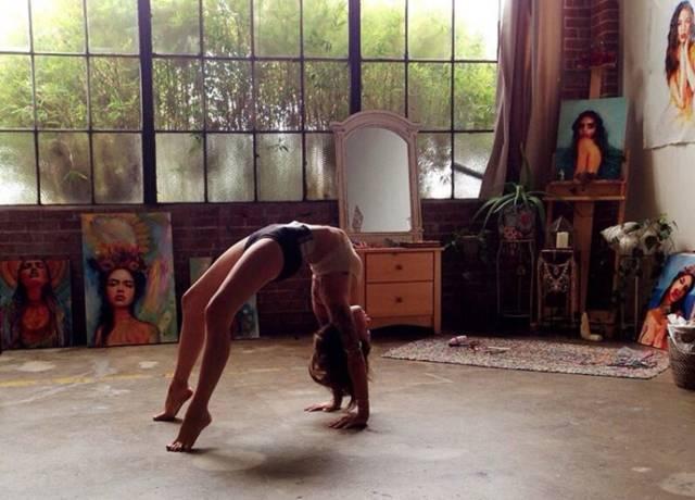 人体油画艺术:自学画画的大美女,人体绘画作品如此火爆