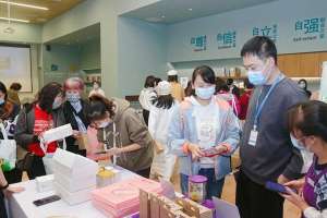 安琪儿实体美女娃娃(重庆安琪儿妇产医院开展科学育儿活动)