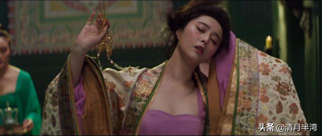 四版贵妃醉酒,有人吟诗,有人起舞,还有人在脱衣?