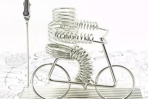 老公爱车如狂,装饰新家全用汽车零件做摆件,效果堪比4s店