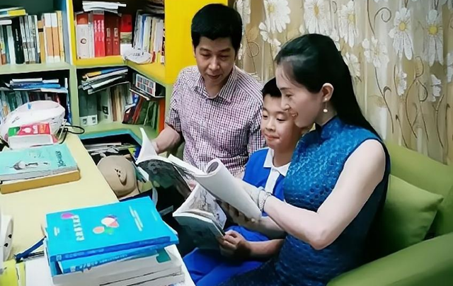 “旗袍女神”最美校长胡红梅:从天堂到地狱,只因“抄得太狠”