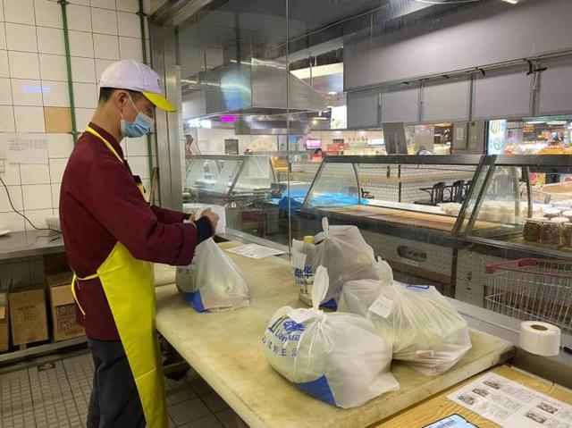 联华便民服务站进东新园,鲸选APP上下单,可直接在服务站取货