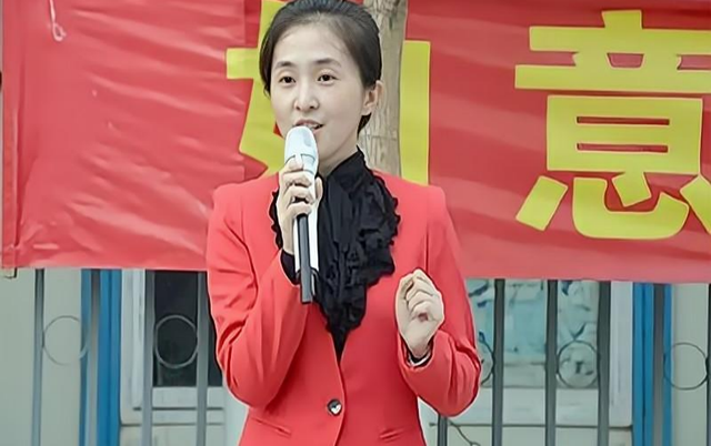 “旗袍女神”最美校长胡红梅:从天堂到地狱,只因“抄得太狠”