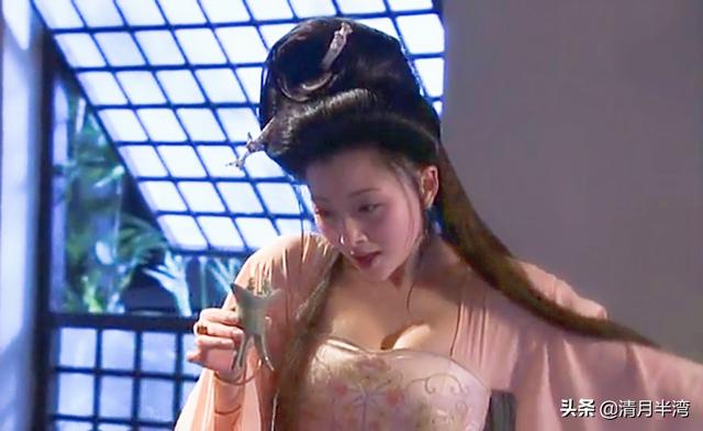 四版贵妃醉酒,有人吟诗,有人起舞,还有人在脱衣?