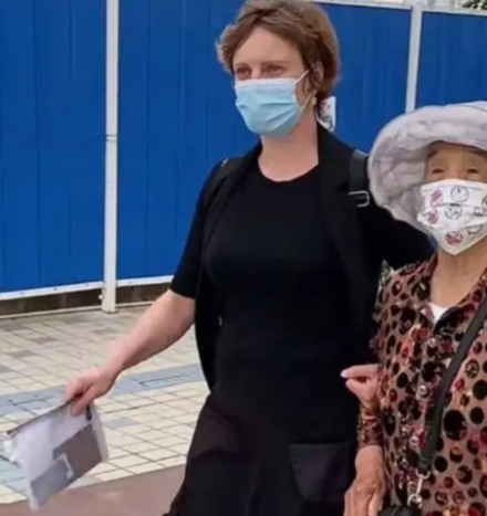 俄罗斯美女,不要车不要房,听从父亲遗言,远嫁中国,变成赢家