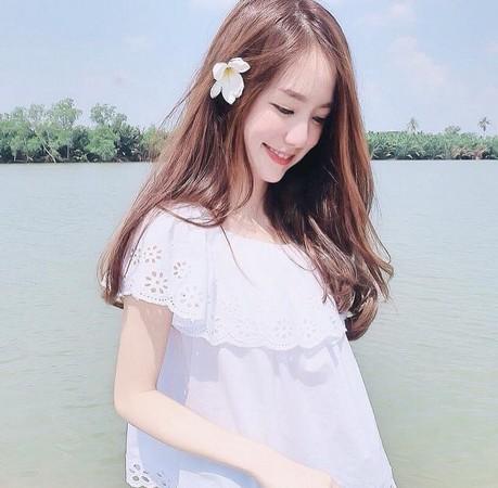 泰国舔冰妹气质太甜美,伸可爱小舌头让网友想入非非