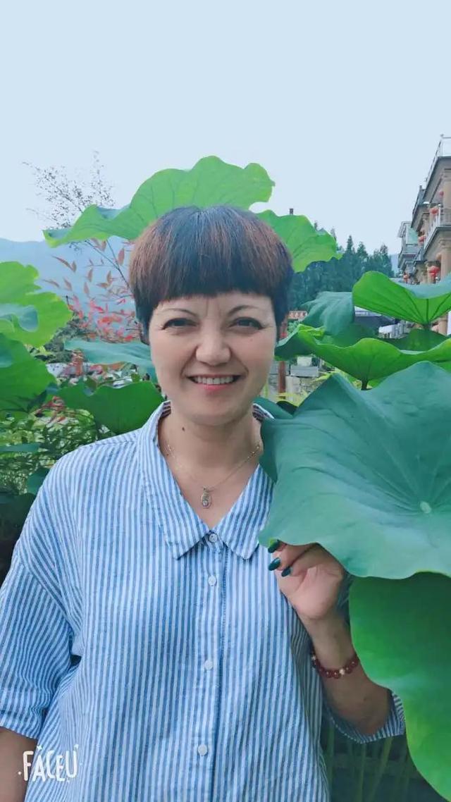 杭州出美女,这话真不假!西湖边一组旧照曝光,张张明星脸