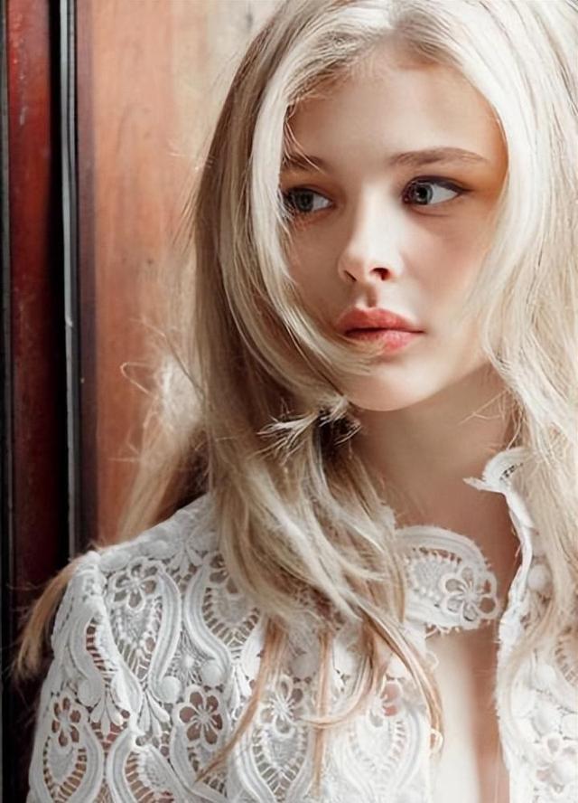 乌克兰美女：全球最佳名片？还是贫困逼迫下的“逃离者”？