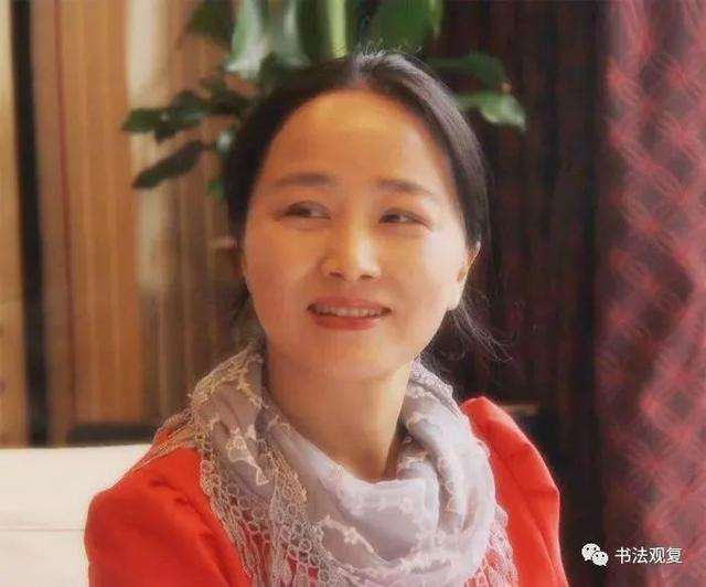 10位美女书法家写小楷,请欣赏。