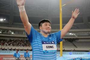 99热美女(赛季世界最好成绩上海站女子铅球选手巩立姣19米99卫冕)