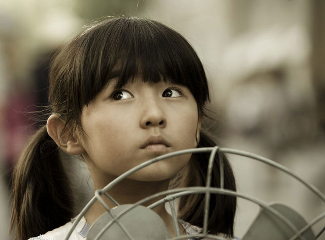 张子枫:三亿网友都在讨论她的胸,这胸碍了谁的眼?