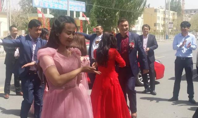 陈军:我在和田参加一场迟来的婚礼