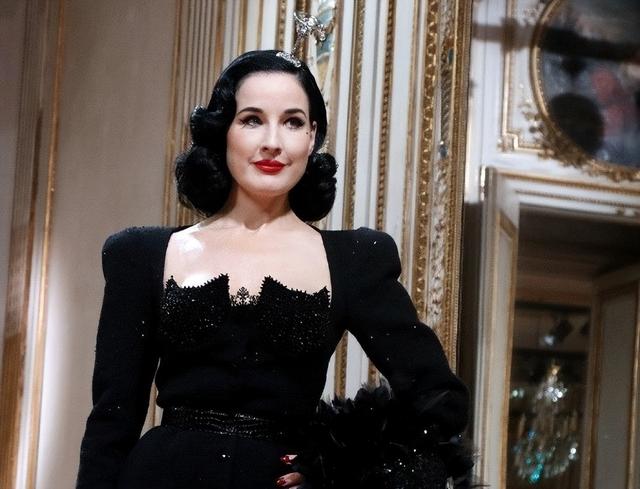 蒂塔：世界第一脱衣舞女，让男人痴迷，让女人惊叹，魅力四射