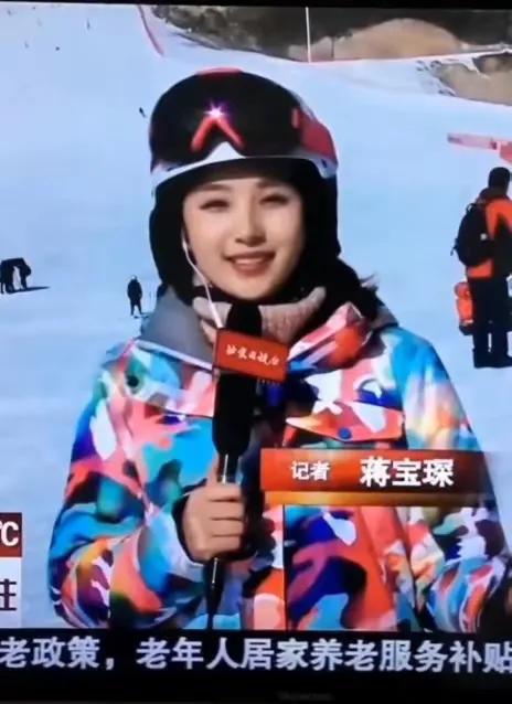 北京女主持人生孩子,顺产痛到脸变形,没哭没叫喜获7斤男娃